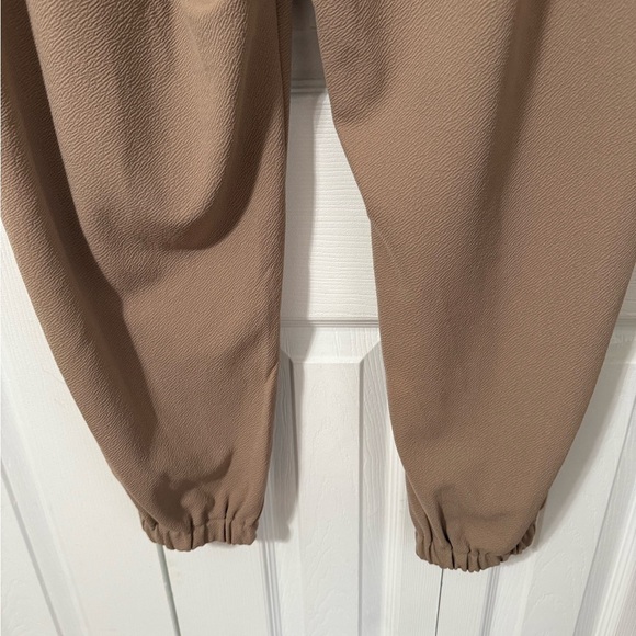 Bar III Trendy Plus Size Paperbag-Waist Jogger Dress Pants Warm Ginger 1X NWT - Picture 11 of 11